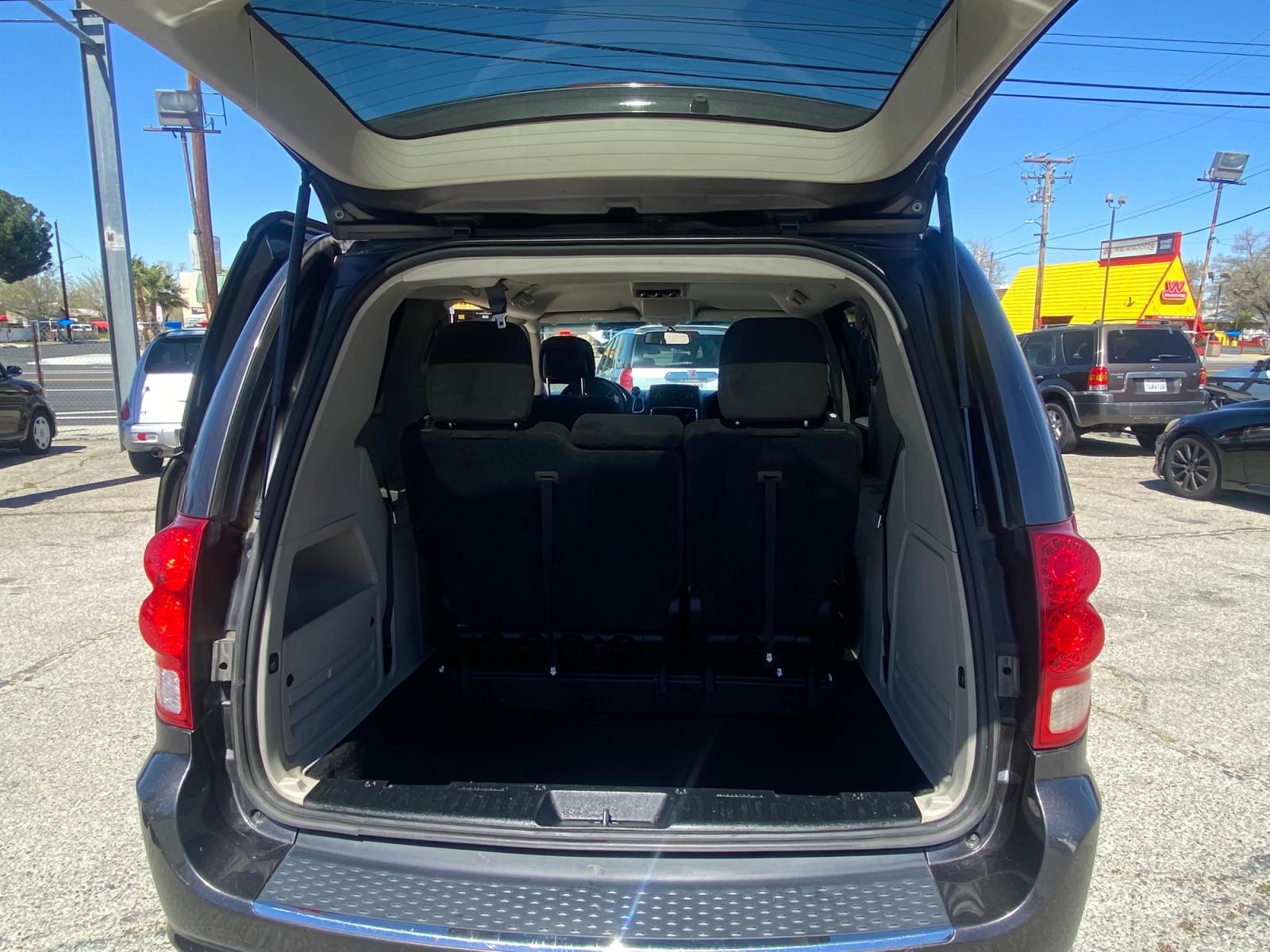 2016 /BLK Dodge Grand Caravan (2C4RDGBG8GR) with an V6, FLEX FUEL, 3.6 LITER engine, AUTOMATIC 6-SPD transmission, located at 44356 Date Ave., Lancaster, CA, 93534, (661) 945-6555, 34.688919, -118.139374 - Photo #6